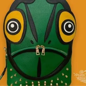mailloechii ®️ | Bags | Mailliechii Chameleon Back Pack  display picture 3